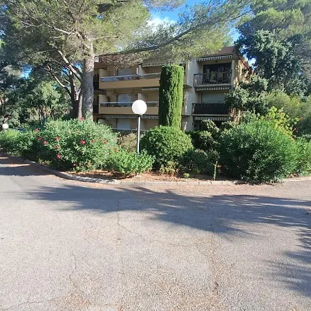 A 200m De La Plage,300m Des Commerces Saint-Raphael (Var)